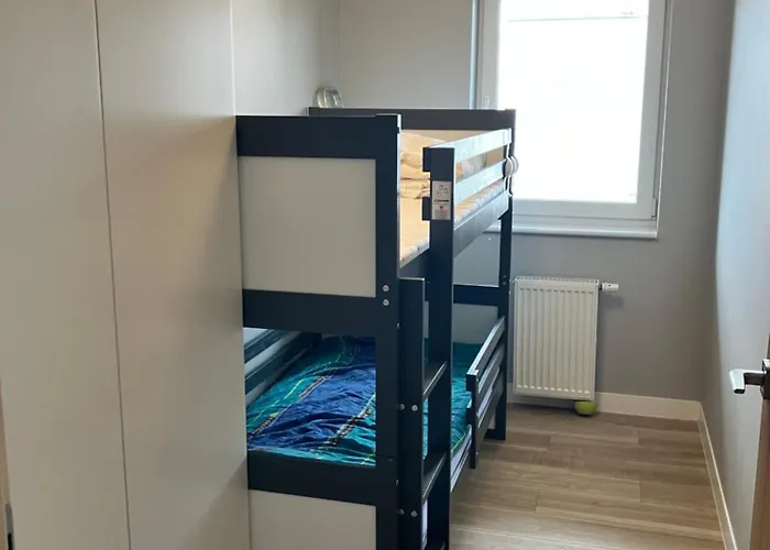 Miomare, Basen, Parking